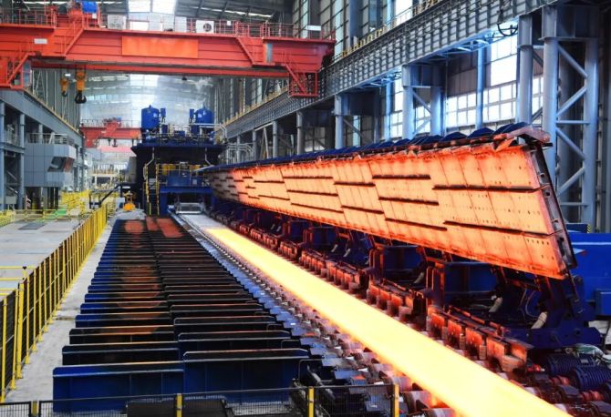 中国钢铁行业推进供给侧结构性改革：产量调控与产业优化并举