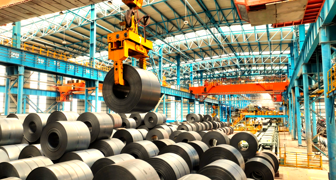 我国历史上首次，制造业用钢超过建筑业用钢
